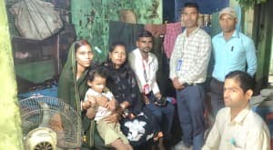 लखीसराय में महिला सशक्तिकरण केंद्र की पहल रंग लाई, दिव्यांग बच्चे दयूब कुमार का बना आधार कार्ड